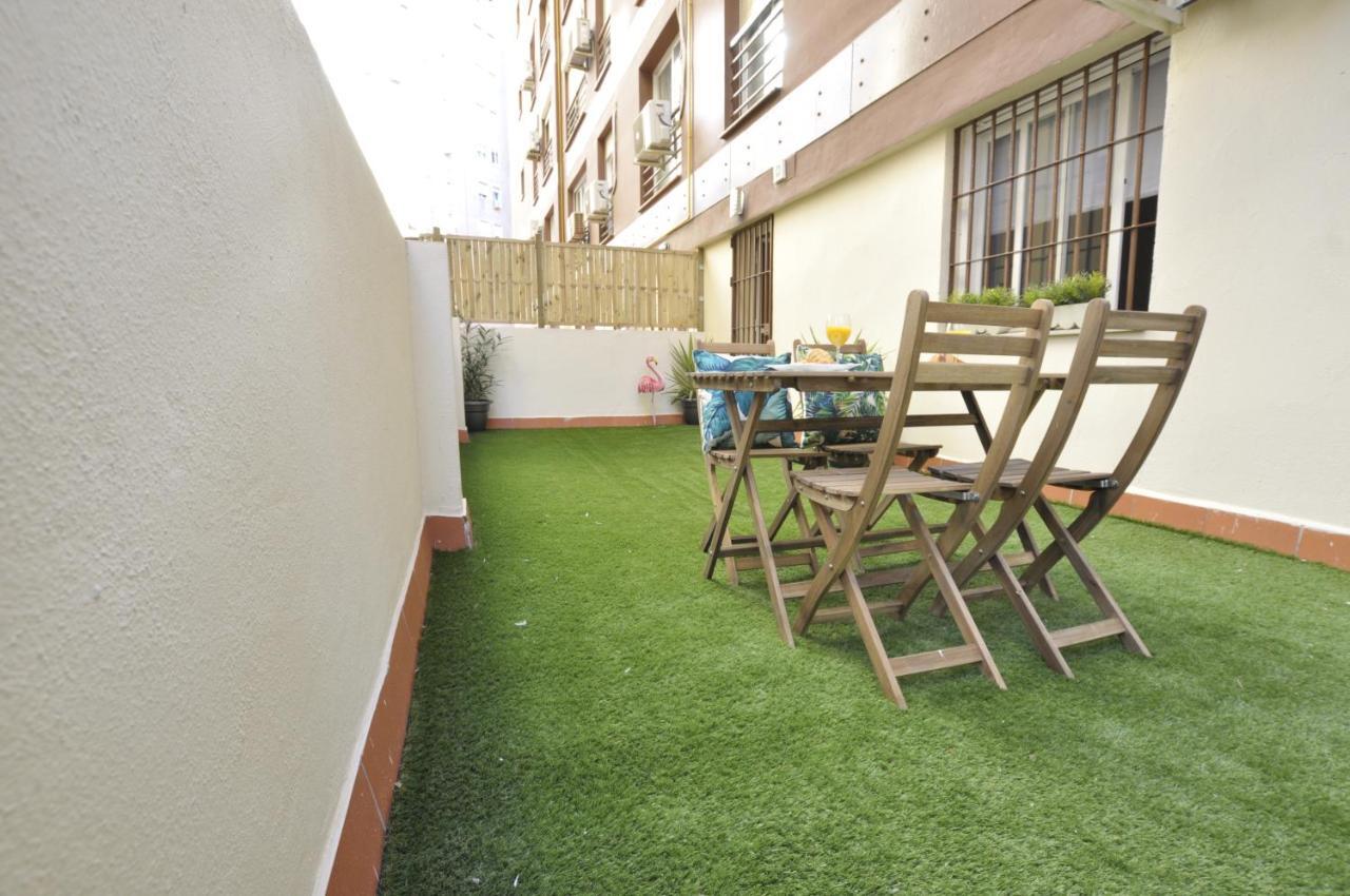 Luminoso Y Coqueto Apartamento Con Jardin Malaga Exterior photo
